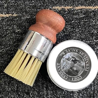 Cuidado para couro e madeira que restaura o brilho | REVIVAPRO